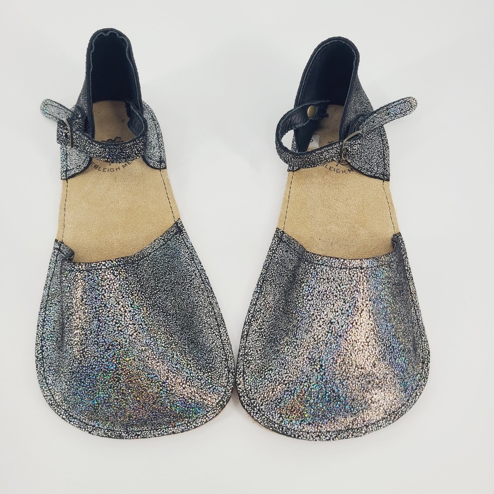 Everleigh Meadow Holographic Silver Leather Barefoot Sandals Size 8 NEW